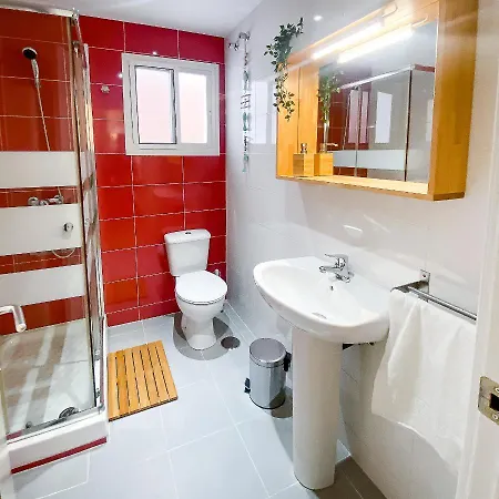 아파트 Homely Goleta